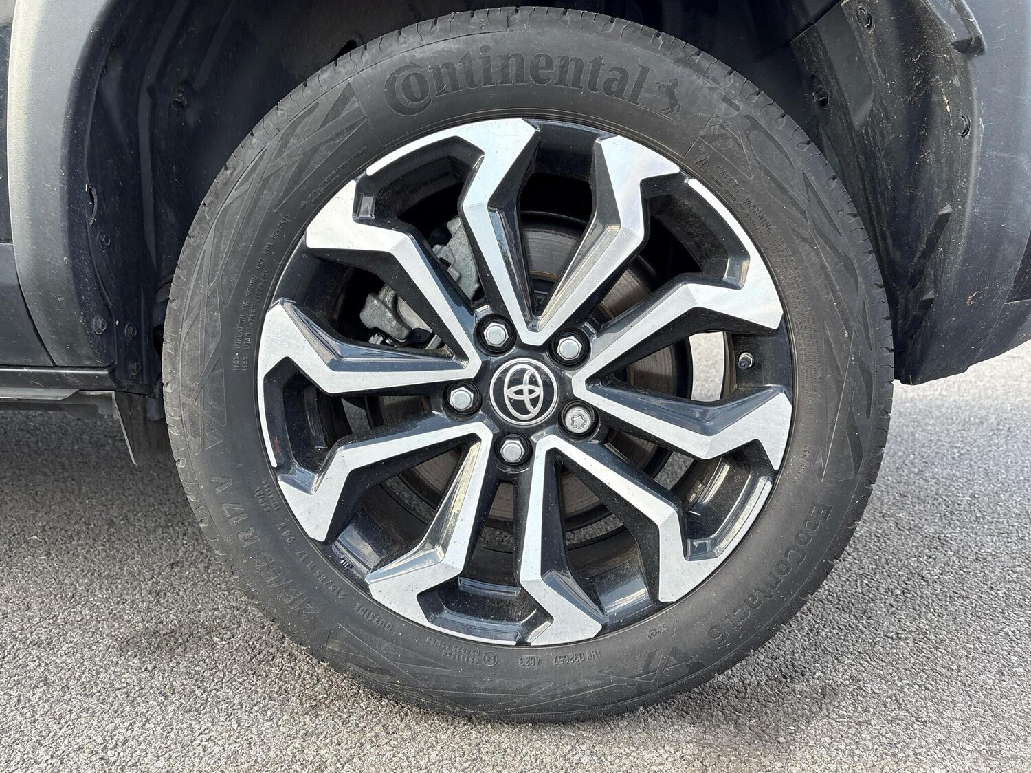 Used Toyota Yaris 2024 for sale - 75842344: Photo 23