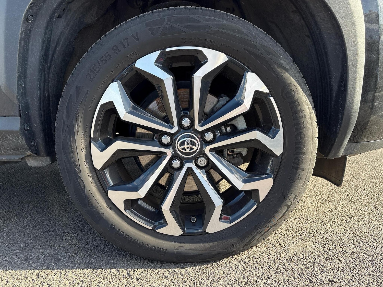 Used Toyota Yaris 2024 for sale - 75842344: Photo 24