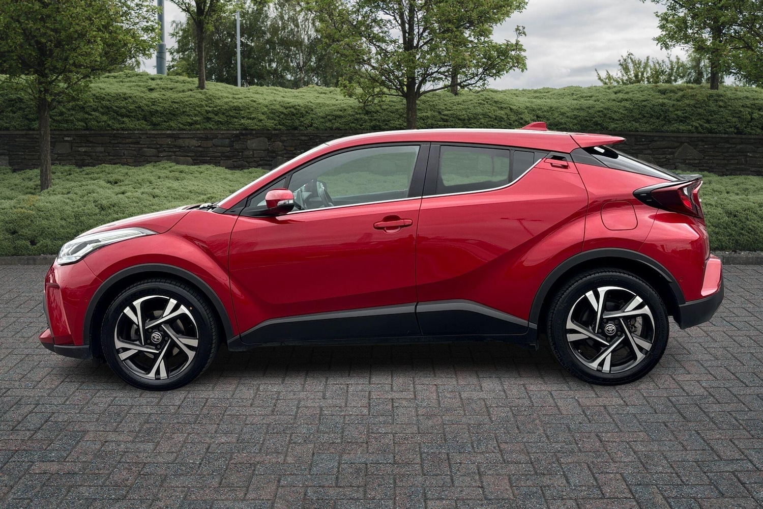 Used Toyota C-HR 2023 for sale - 76662315: Photo 15