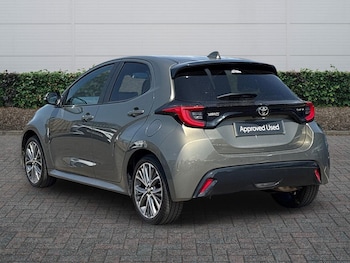 Used Toyota Yaris 2024 for sale - 79305391: Photo