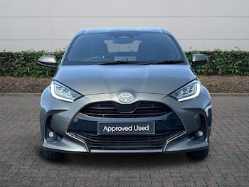 Used Toyota Yaris 2024 for sale - 79305391: Photo