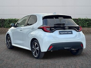 Used Toyota Yaris 2024 for sale - 77427406: Photo