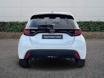 Used Toyota Yaris 2024 for sale - 77427406: Photo