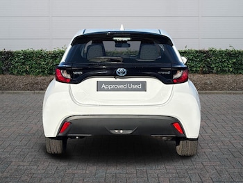 Used Toyota Yaris 2023 for sale - 77372474: Photo