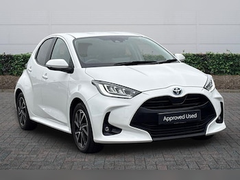 Used Toyota Yaris 2023 for sale - 78463405: Photo