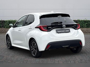 Used Toyota Yaris 2023 for sale - 78463405: Photo