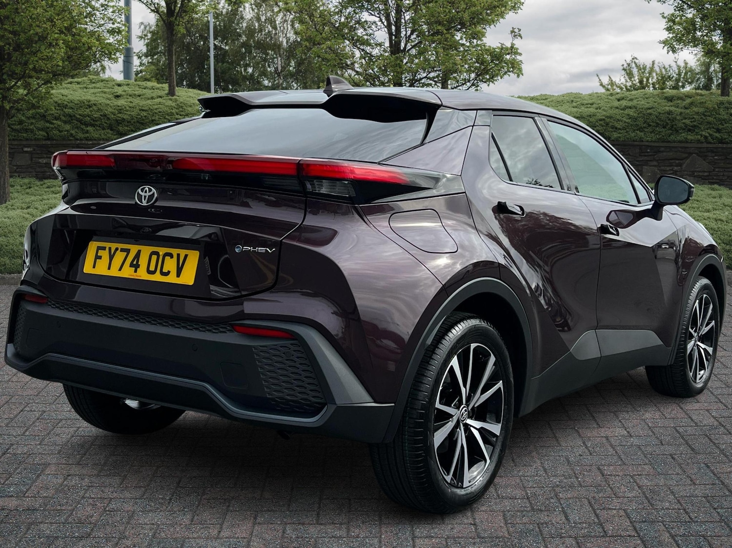 Used Toyota C-HR 2024 for sale - 76033204: Photo 2