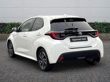 Used Toyota Yaris 2020 for sale - 76800473: Photo