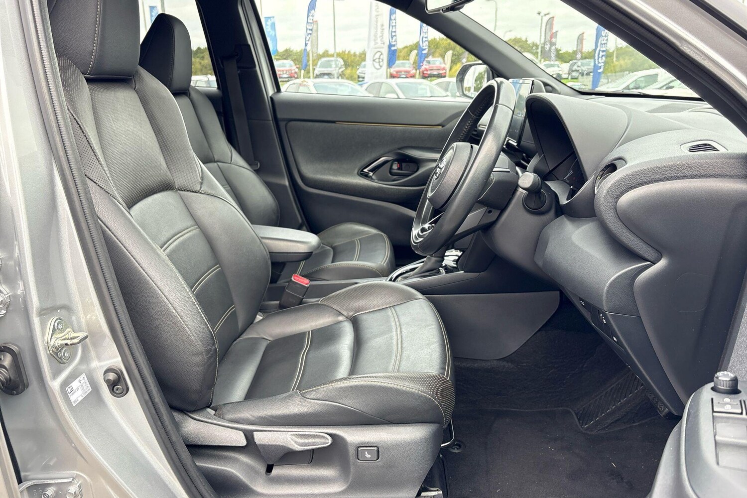 Used Toyota Yaris 2022 for sale - 76139678: Photo 43