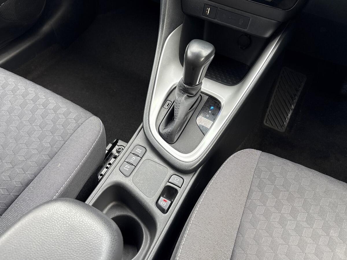 Used Toyota Yaris 2020 for sale - 76937260: Photo 12