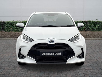 Used Toyota Yaris 2020 for sale - 76937260: Photo