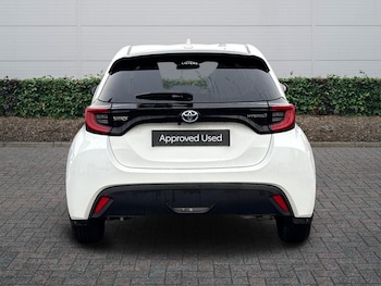 Used Toyota Yaris 2021 for sale - 76692776: Photo