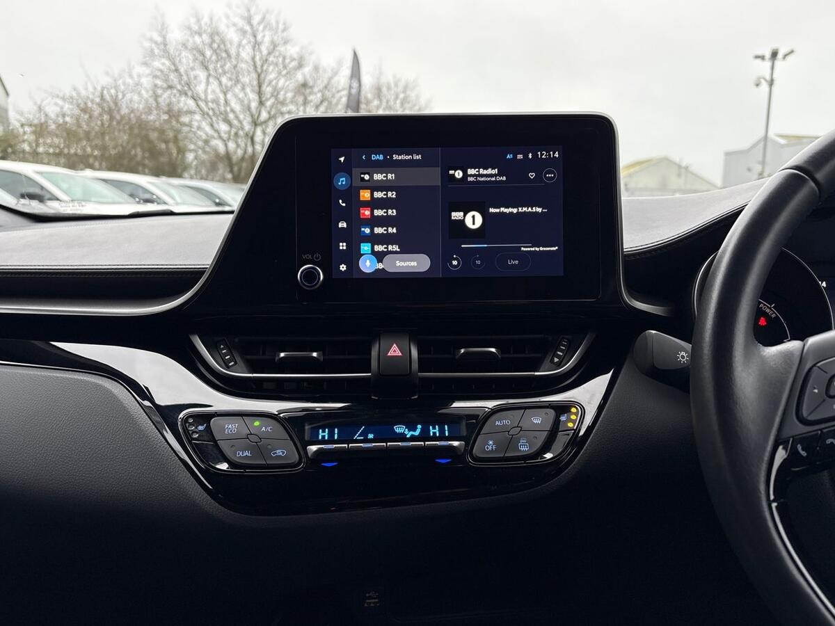 Used Toyota C-HR 2023 for sale - 77013641: Photo 11