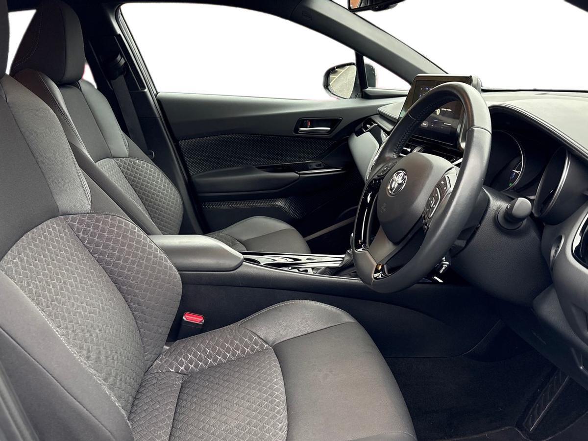 Used Toyota C-HR 2023 for sale - 77013641: Photo 12