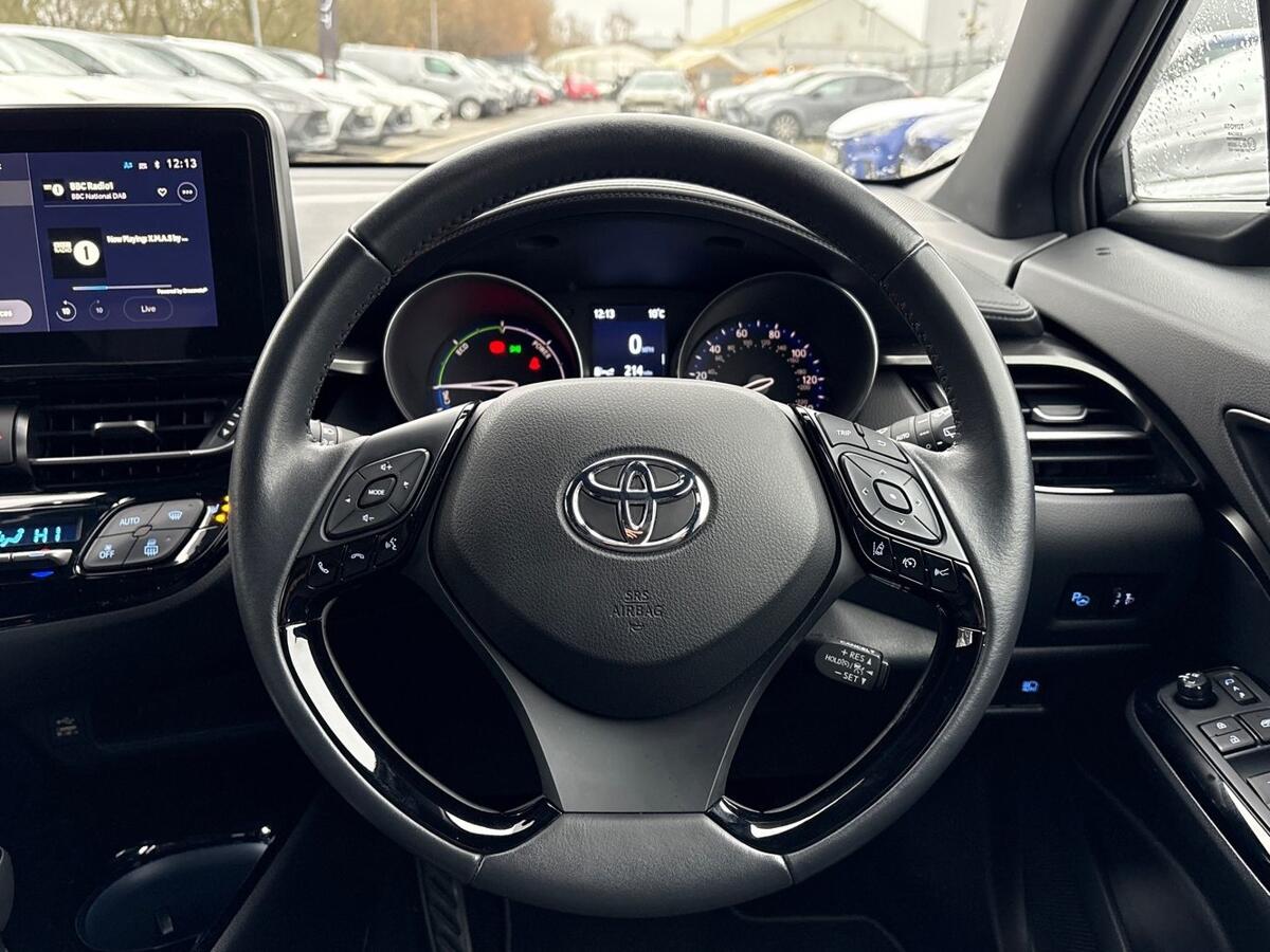 Used Toyota C-HR 2023 for sale - 77013641: Photo 15