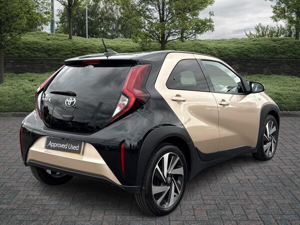 Used Toyota Aygo X 2023 for sale - 76139803: Photo 2