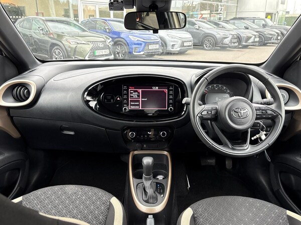 Used Toyota Aygo X 2023 for sale - 76139803: Photo 5