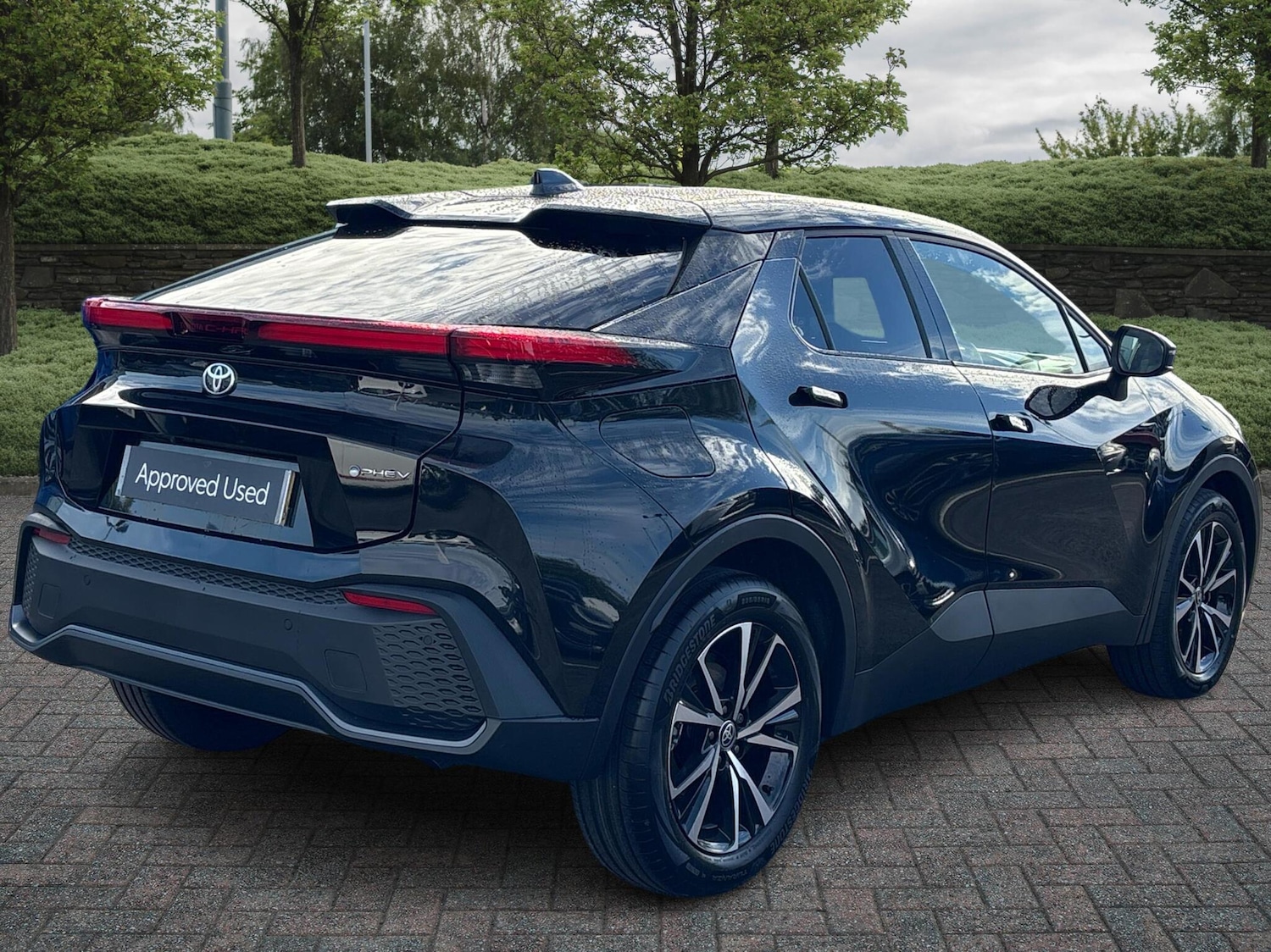 Used Toyota C-HR 2025 for sale - 76635395: Photo 2