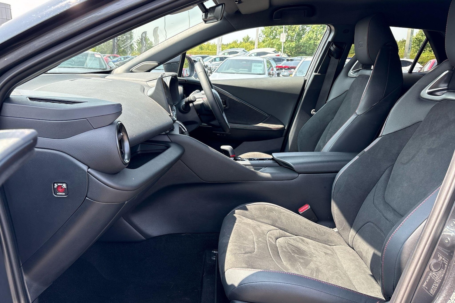 Used Toyota C-HR 2025 for sale - 76635384: Photo 18