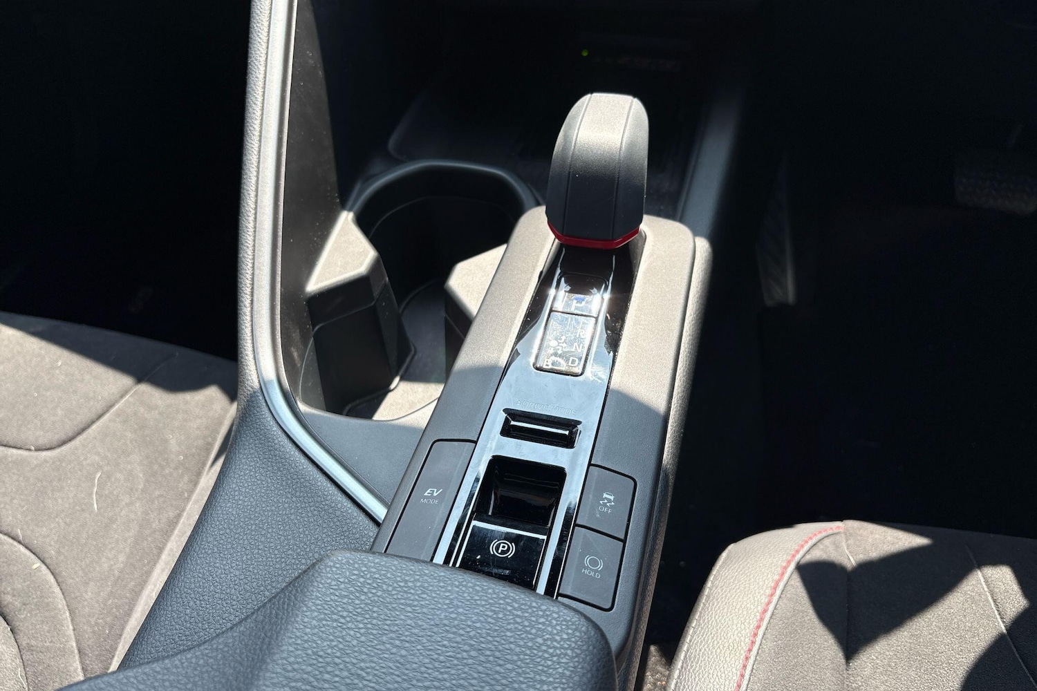 Used Toyota C-HR 2025 for sale - 76635384: Photo 5