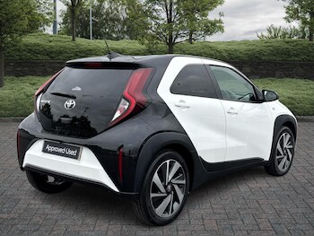 Used Toyota Aygo X 2024 for sale - 76139696: Photo 2