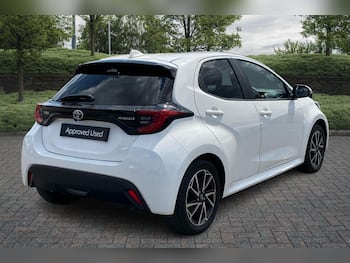Used Toyota Yaris 2023 for sale - 79809206: Photo