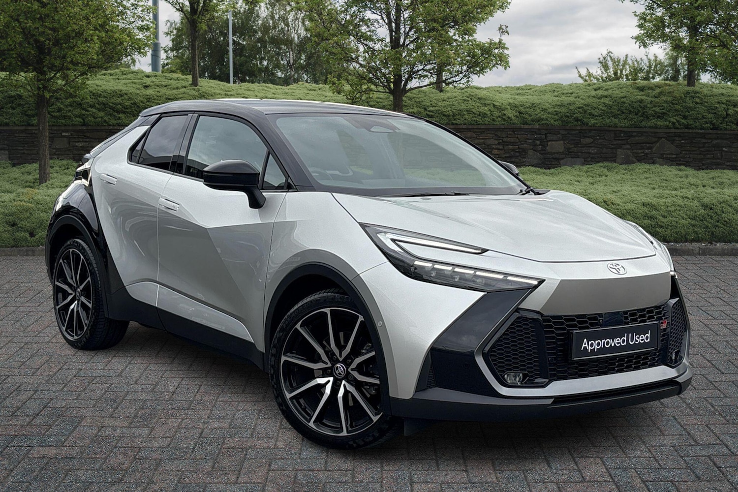 Used Toyota C-HR 2025 for sale - 76350471: Photo 1