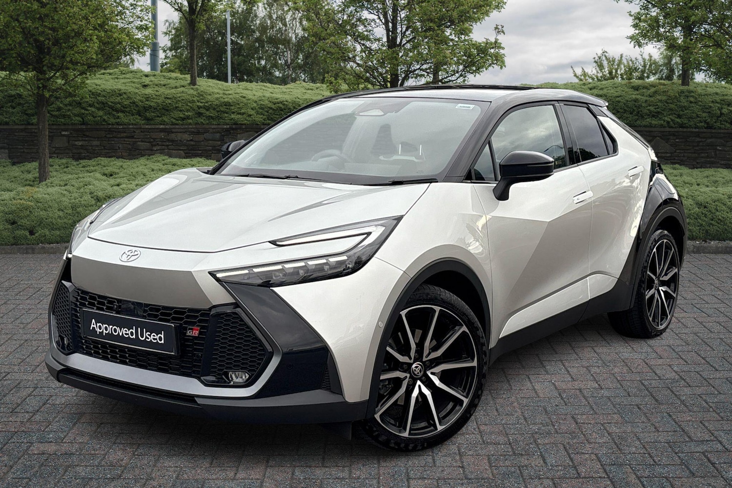 Used Toyota C-HR 2025 for sale - 76350471: Photo 3