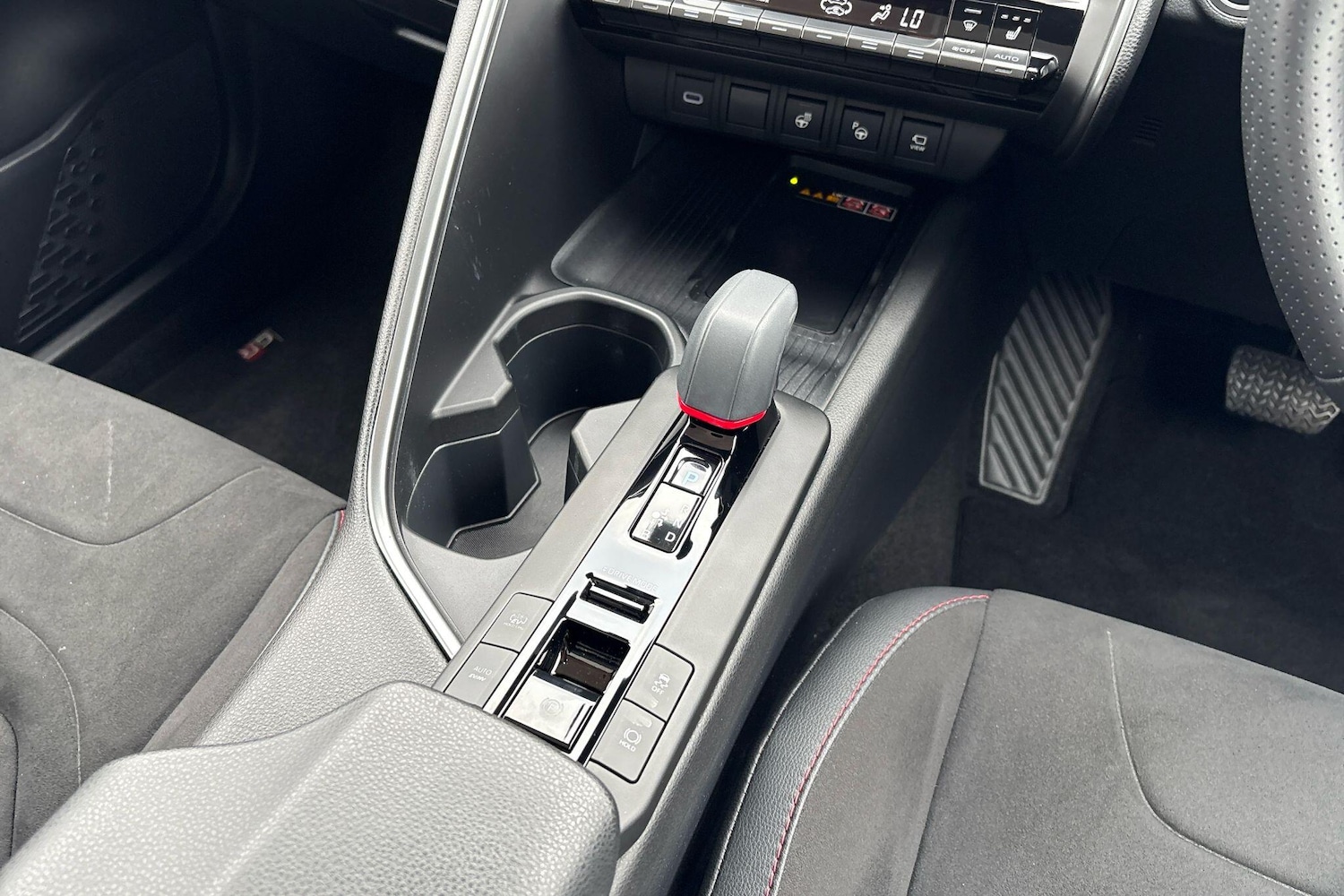 Used Toyota C-HR 2025 for sale - 76350471: Photo 6