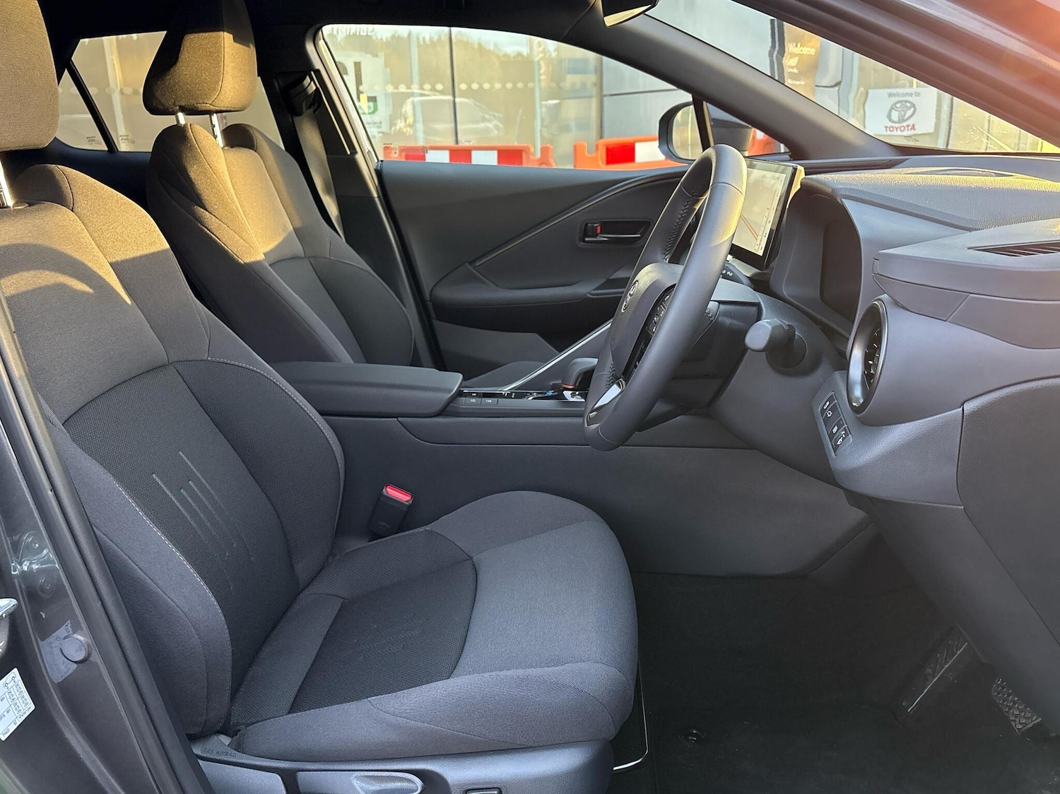 Used Toyota C-HR 2025 for sale - 76486677: Photo 11