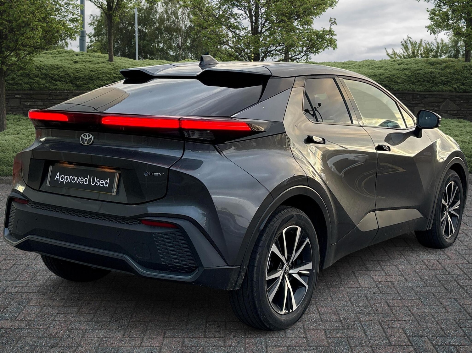 Used Toyota C-HR 2025 for sale - 76486677: Photo 2