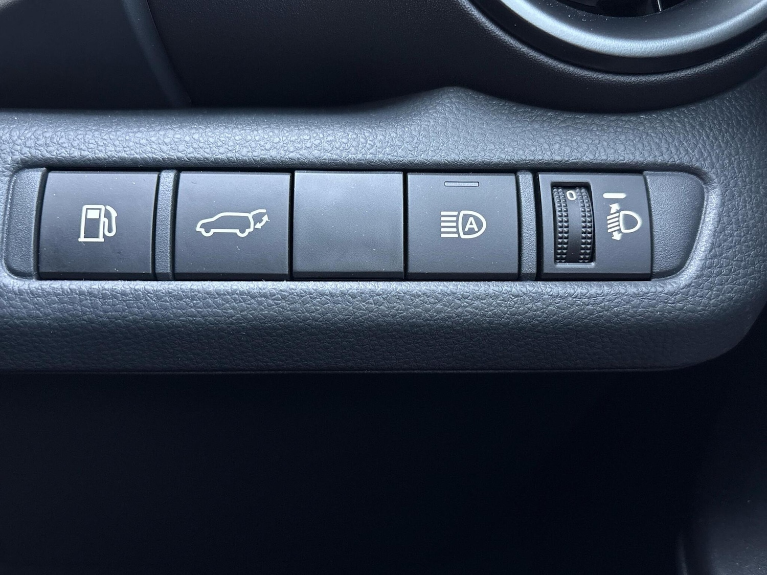 Used Toyota C-HR 2025 for sale - 76486677: Photo 25