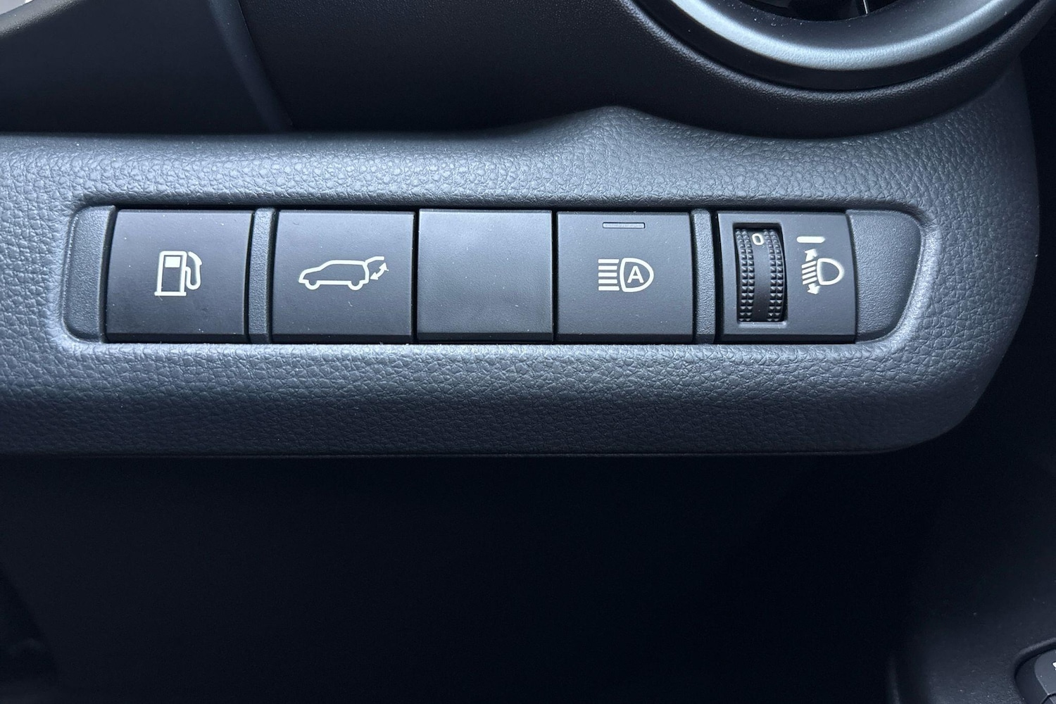 Used Toyota C-HR 2025 for sale - 76486677: Photo 39