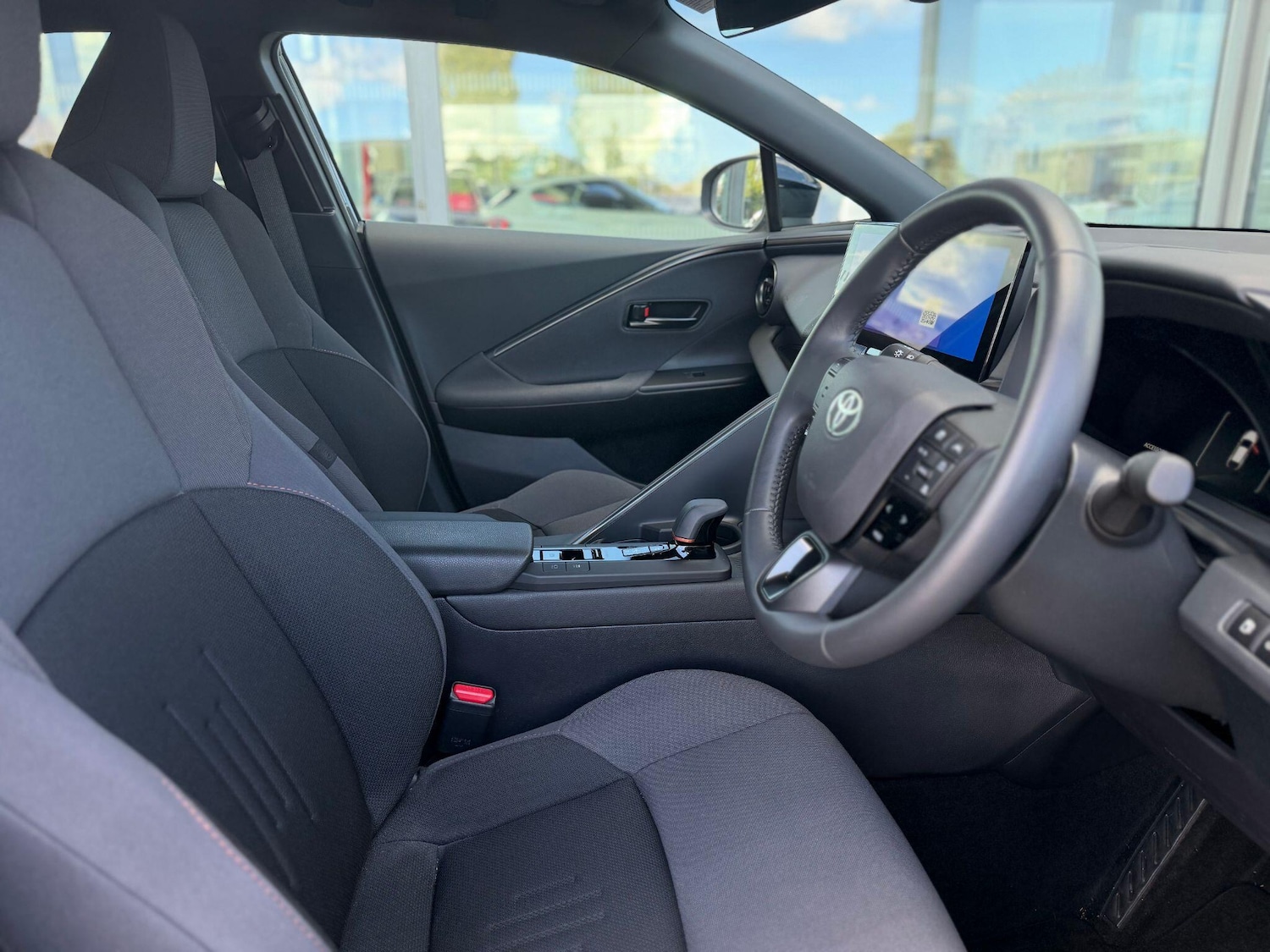 Used Toyota C-HR 2025 for sale - 76730667: Photo 10