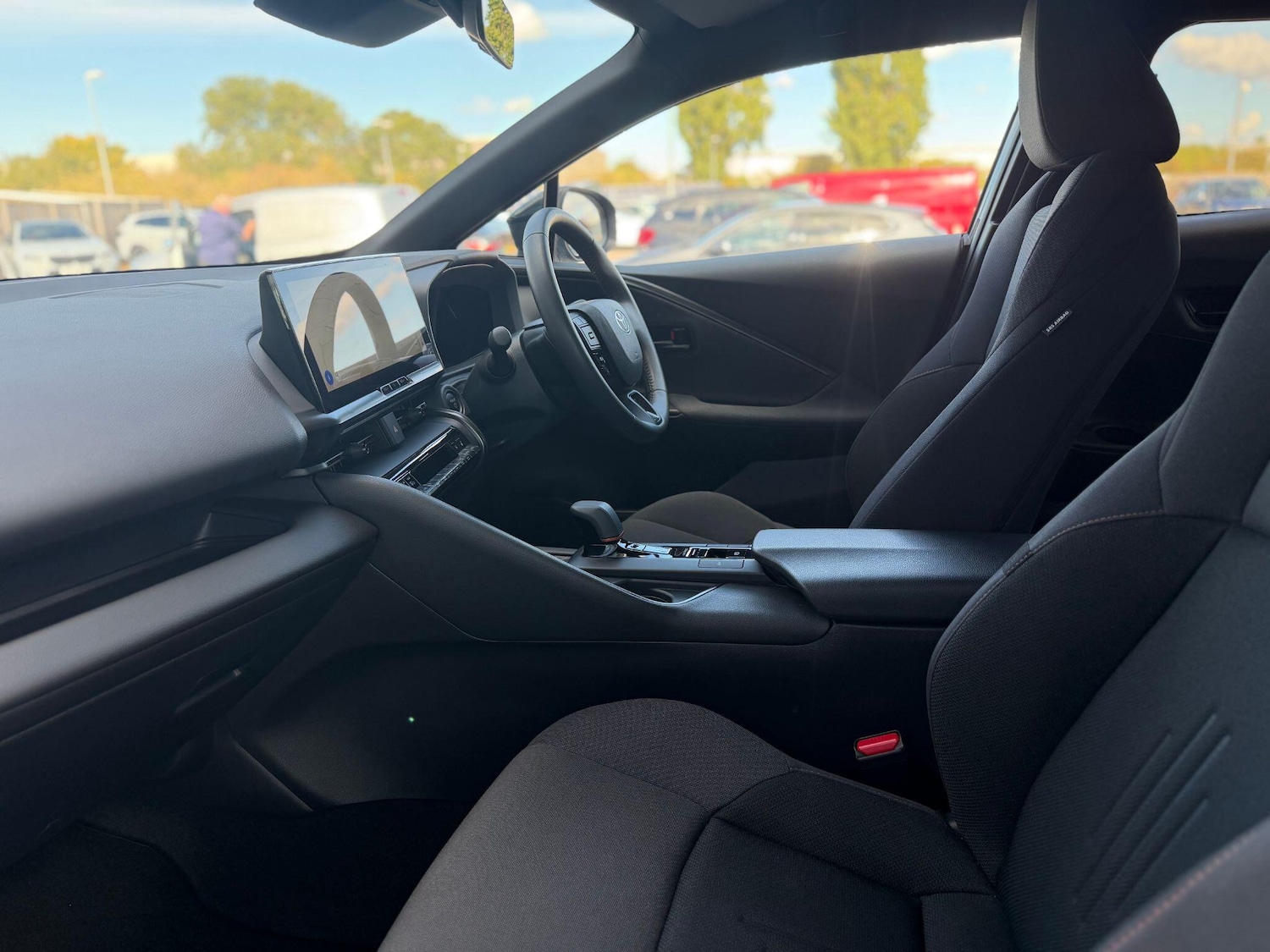 Used Toyota C-HR 2025 for sale - 76730667: Photo 11