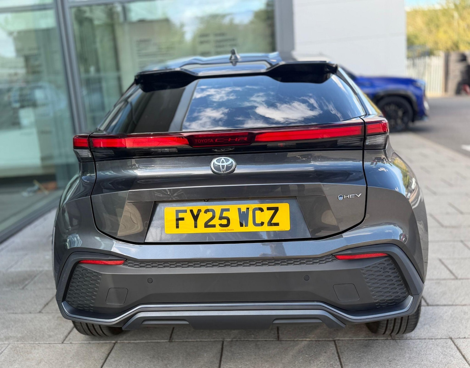 Used Toyota C-HR 2025 for sale - 76730667: Photo 4