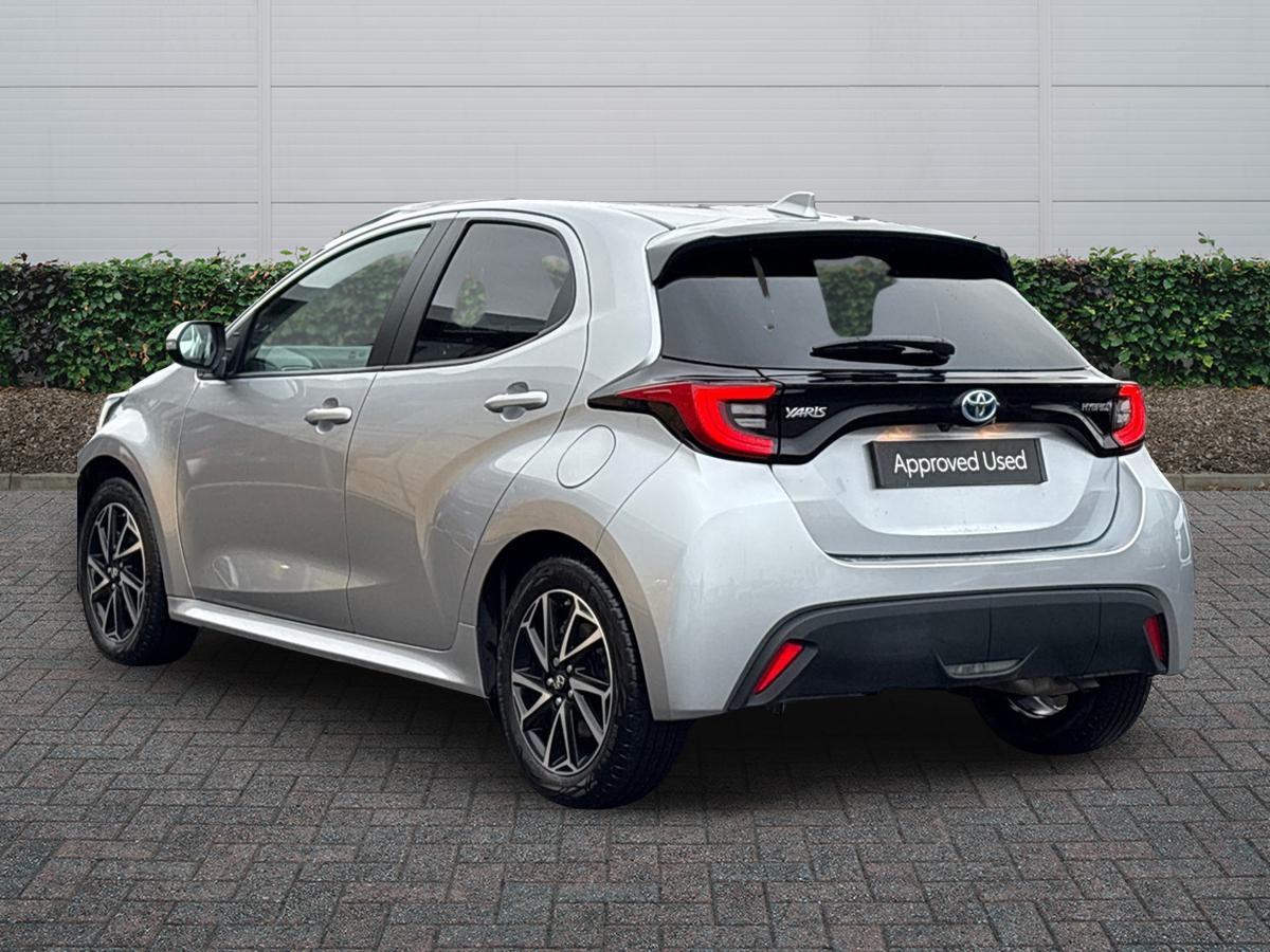 Used Toyota Yaris 2023 for sale - 77021763: Photo 2