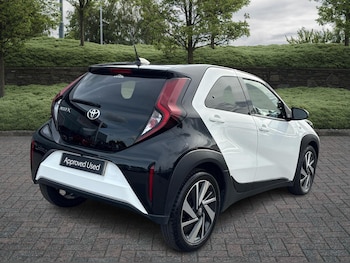 Used Toyota Aygo X 2023 for sale - 76073802: Photo 2