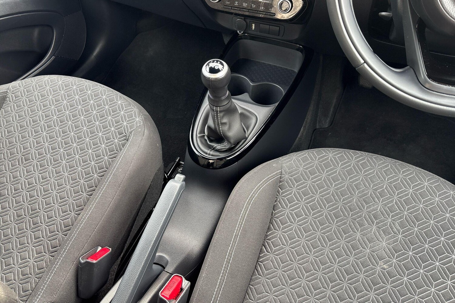 Used Toyota Aygo X 2023 for sale - 76073802: Photo 30