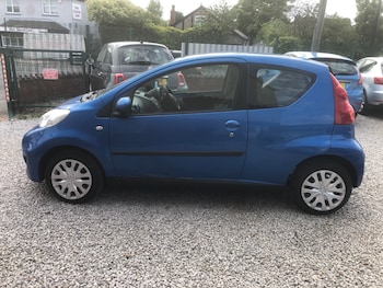 Used Peugeot 107 2010 for sale - 79053473: Photo