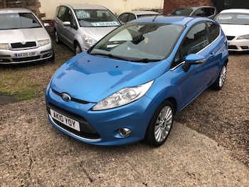 2010 (10) - 1.6 TDCi [95] Titanium 3dr