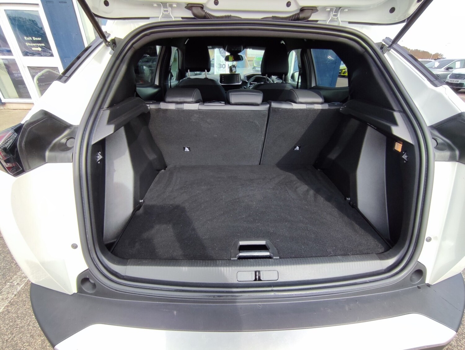 Used Peugeot 2008 2023 for sale - 78151911: Photo 9