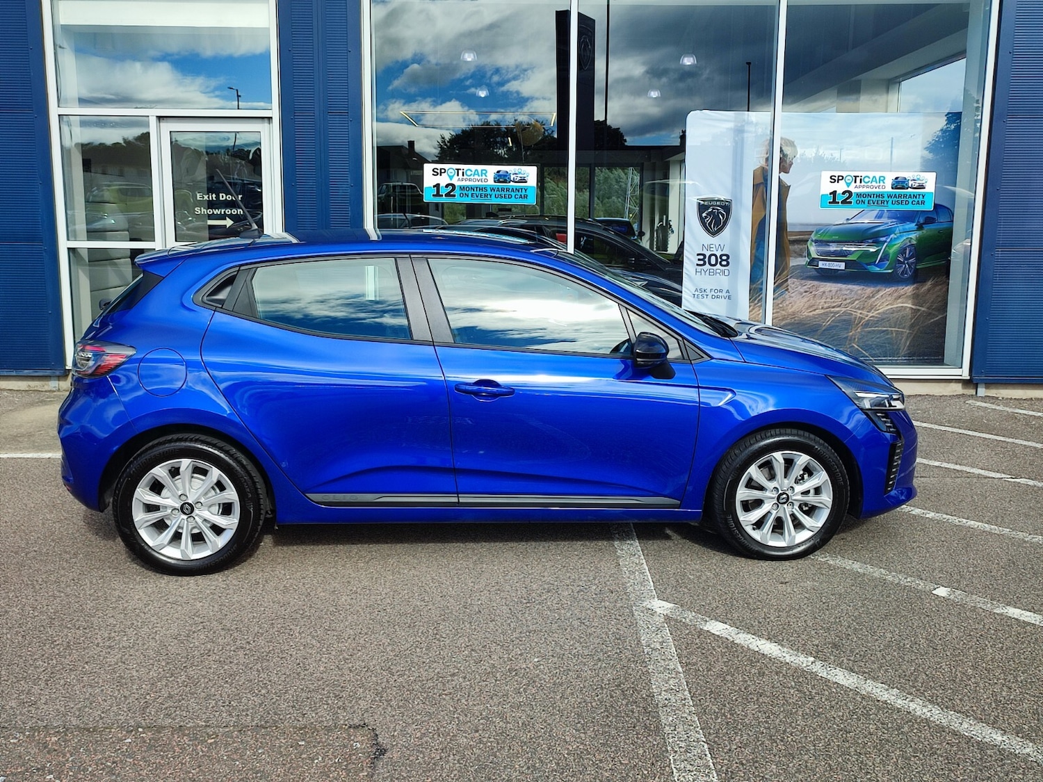 Used Renault Clio 2024 for sale - 77476940: Photo 8