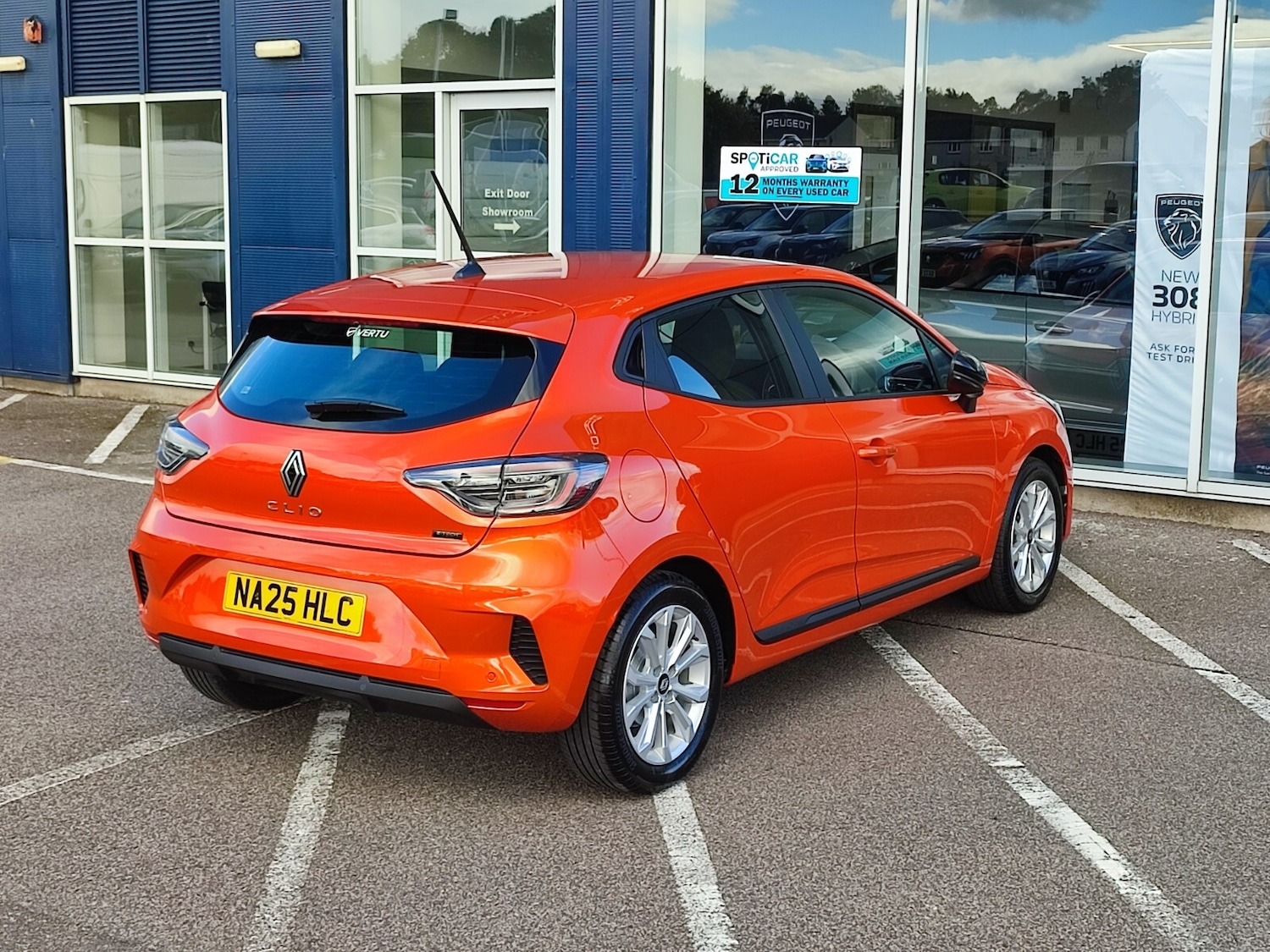 Used Renault Clio 2025 for sale - 76680033: Photo 7