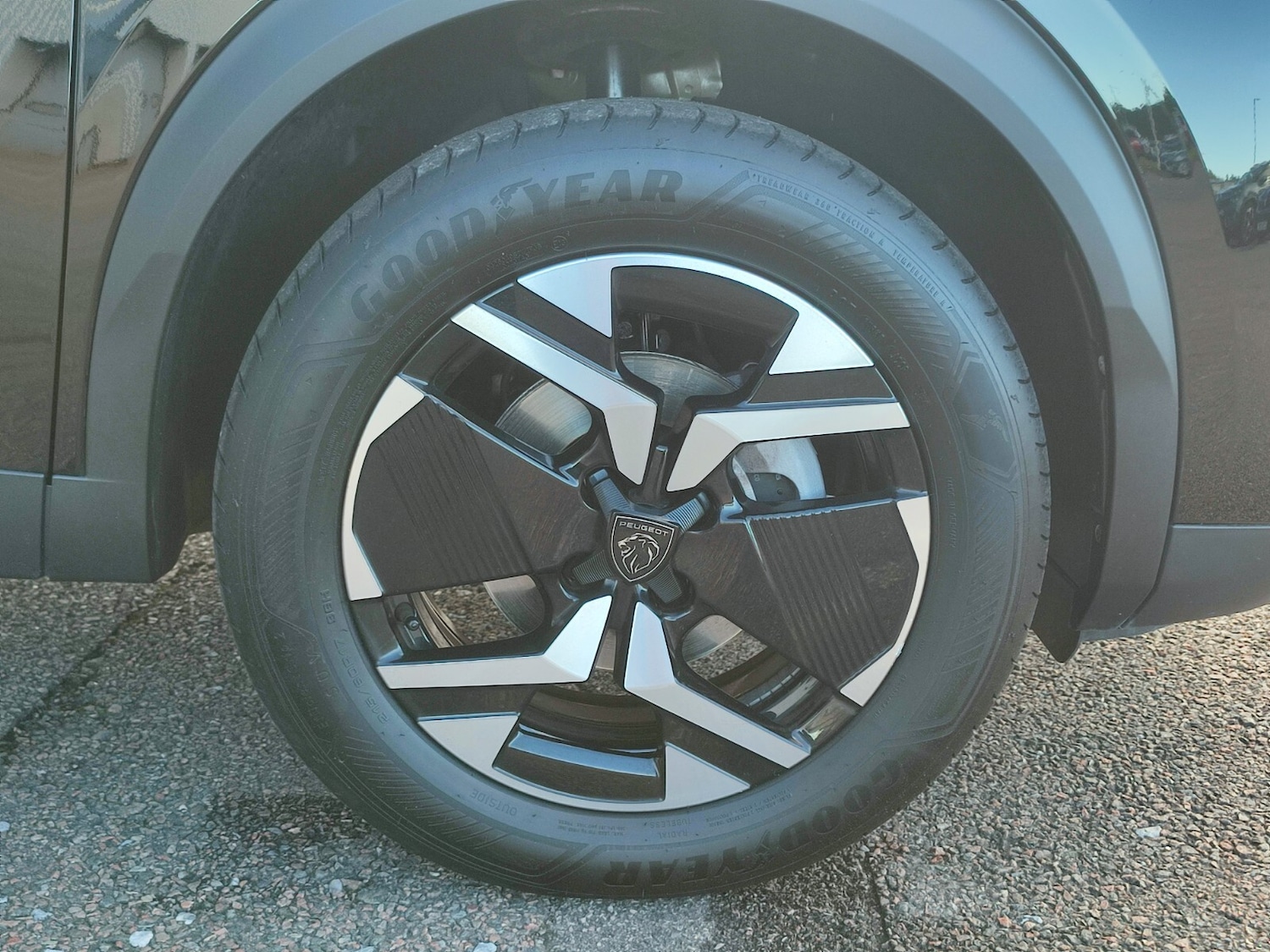 Used Peugeot 2008 2024 for sale - 76677100: Photo 5