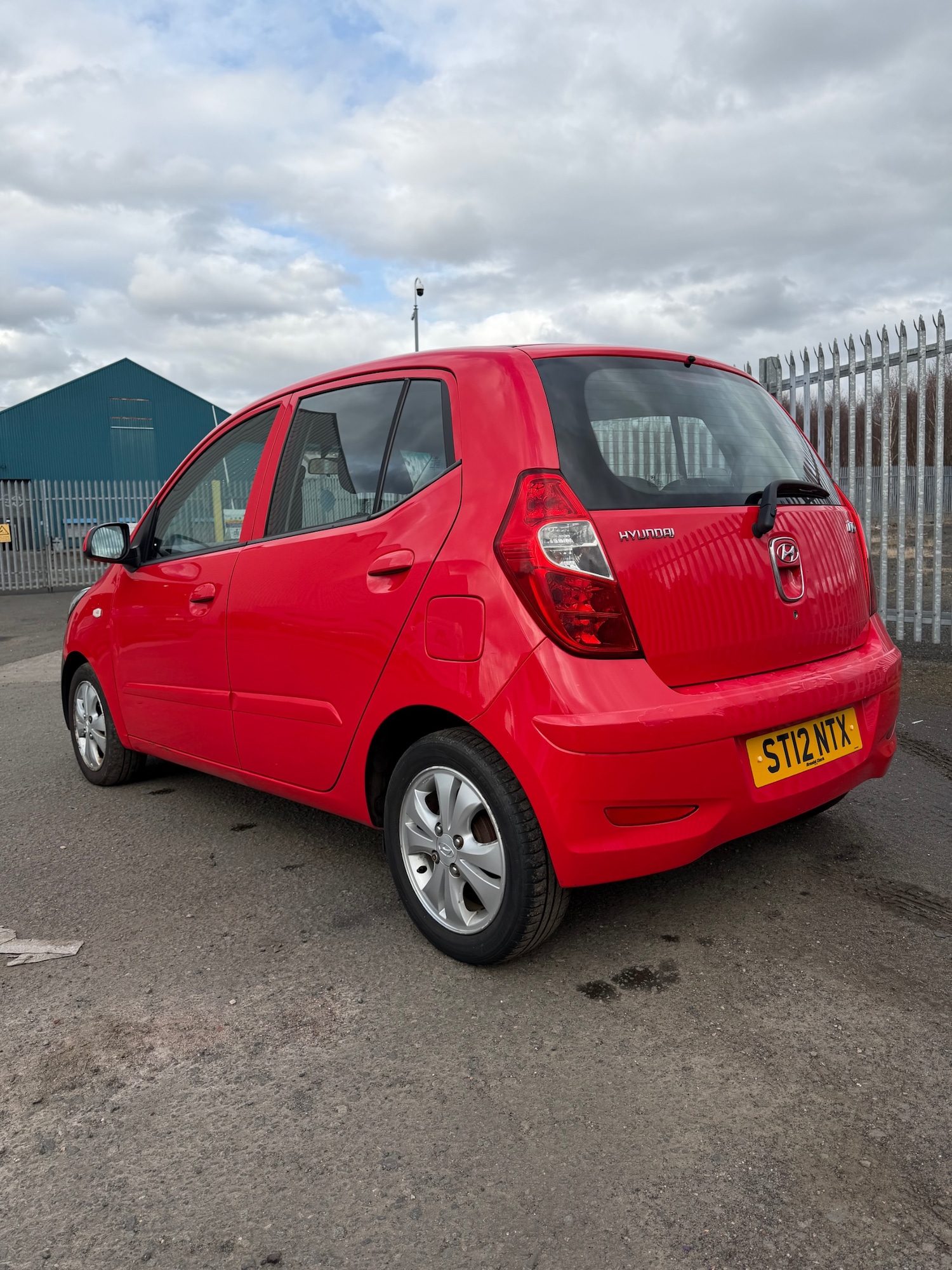 Used Hyundai i10 2012 for sale - 77934460: Photo 4