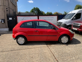 Used Ford Fiesta 2004 for sale - 75139447: Photo