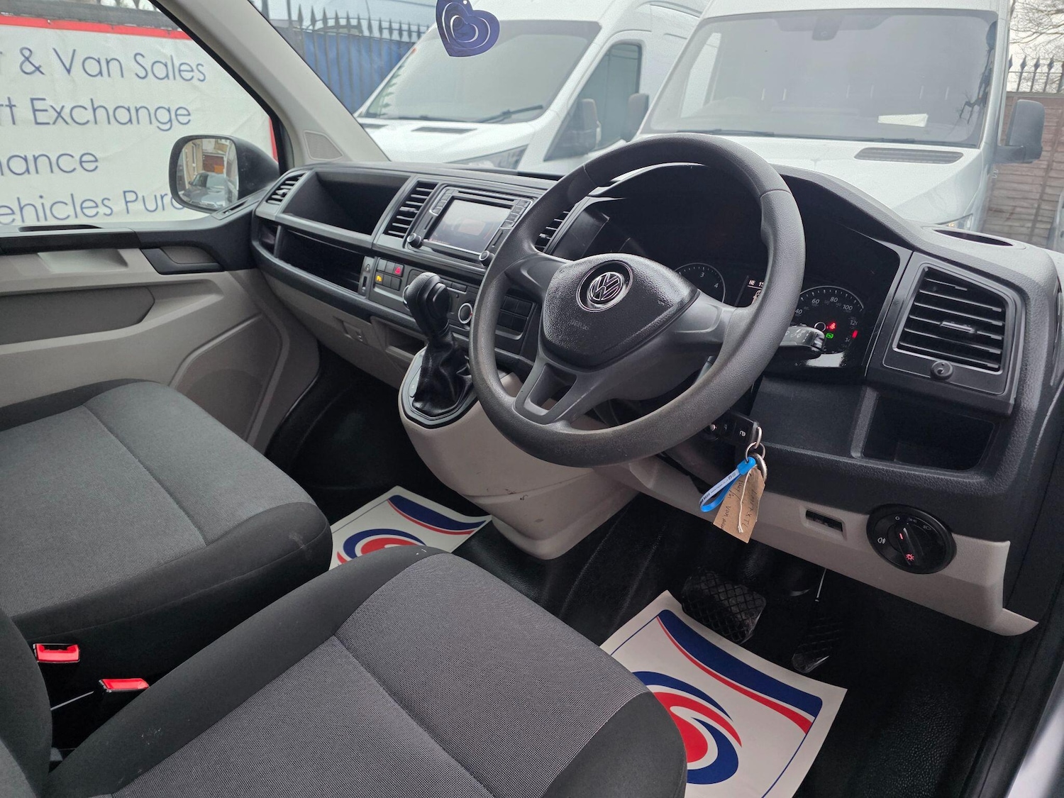 Used Volkswagen Transporter 2017 for sale - 77330984: Photo 11