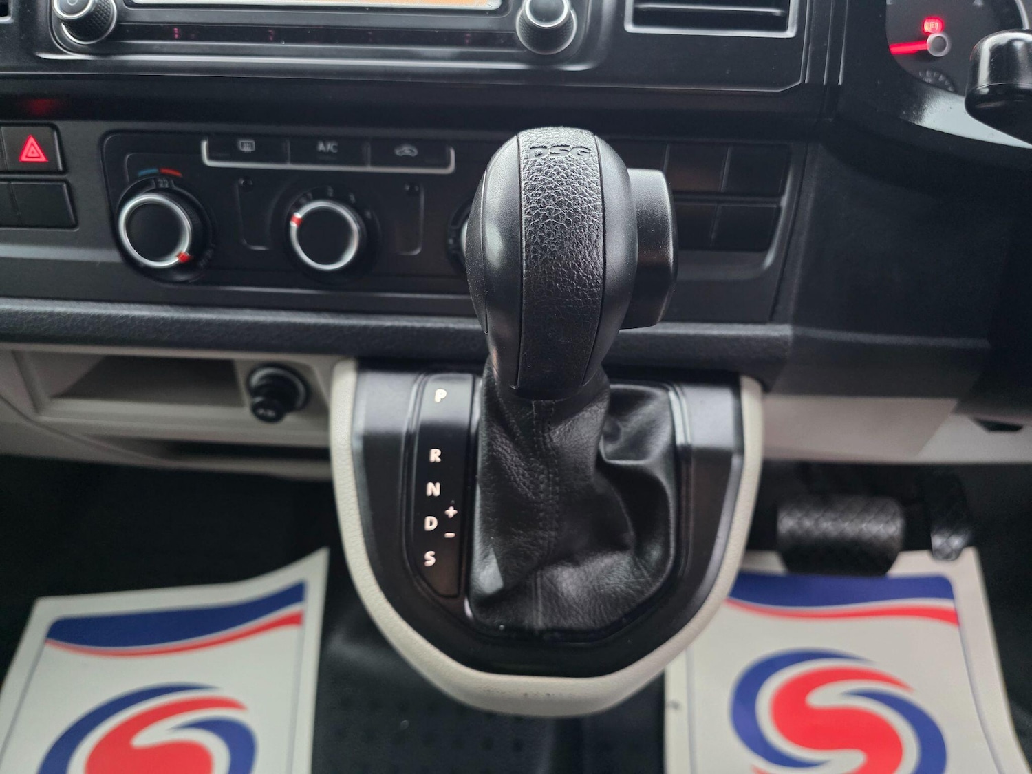 Used Volkswagen Transporter 2017 for sale - 77330984: Photo 17