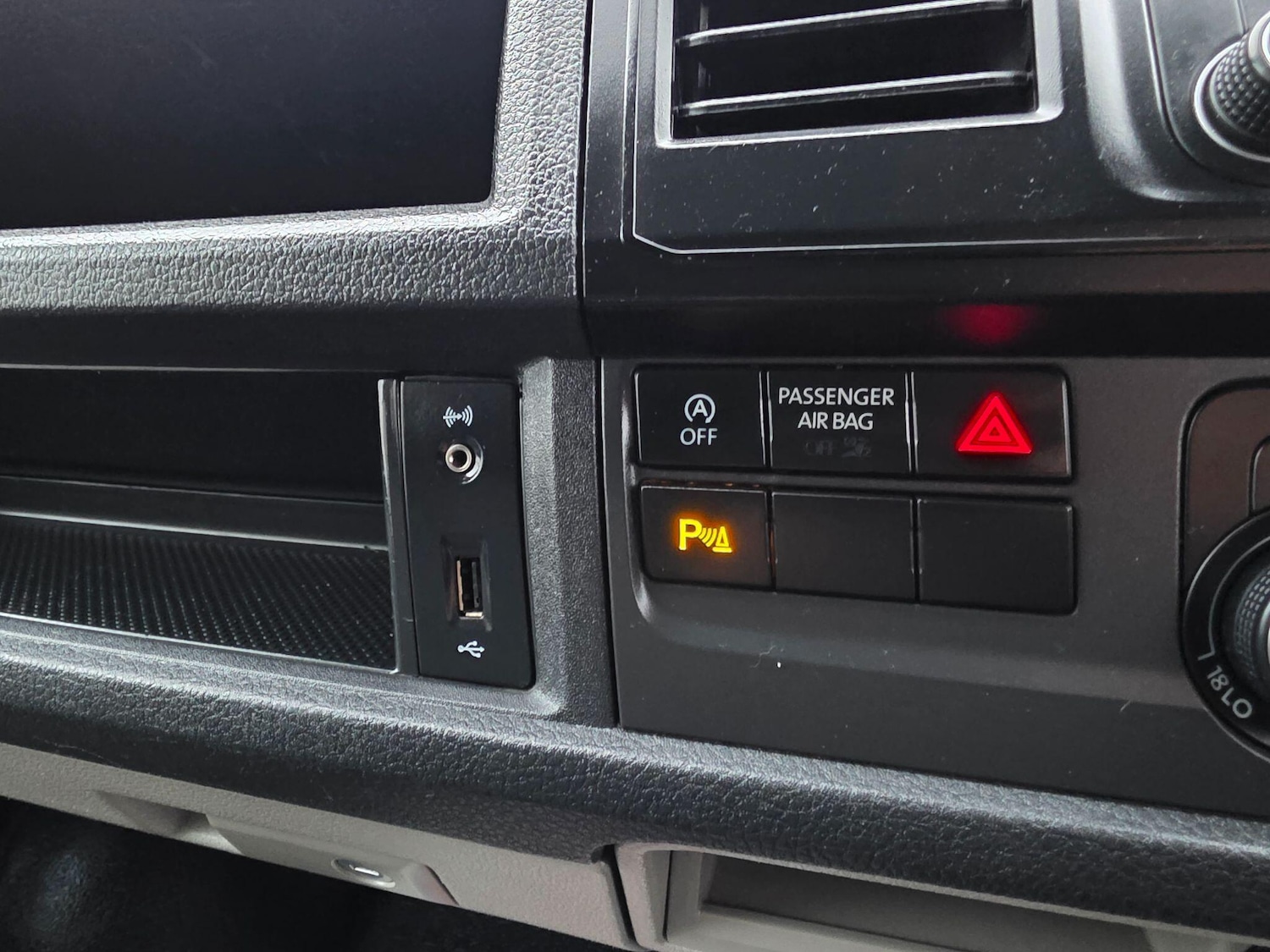 Used Volkswagen Transporter 2017 for sale - 77330984: Photo 23